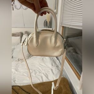 White crossbody bag